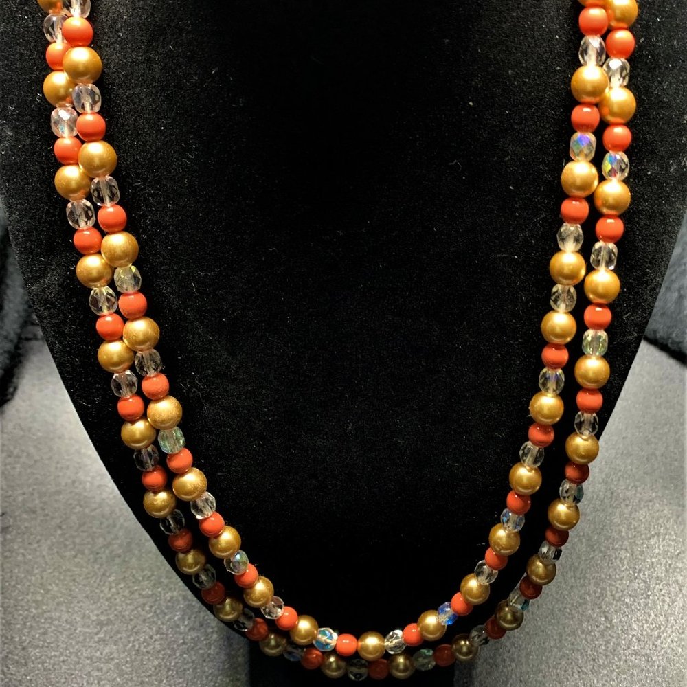MULTI-COLORED BEADED NECKLACE